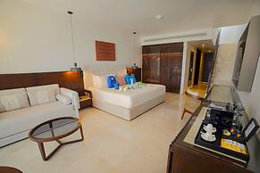 Family Selection At Grand Palladium Kantenah Resort & Spa - All Inclus