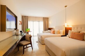 Family Selection At Grand Palladium Kantenah Resort & Spa - All Inclus