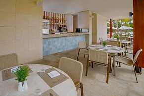 Family Selection At Grand Palladium Kantenah Resort & Spa - All Inclus