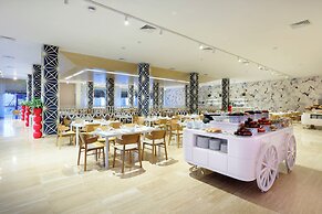 Family Selection At Grand Palladium Kantenah Resort & Spa - All Inclus