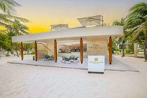 Family Selection At Grand Palladium Kantenah Resort & Spa - All Inclus