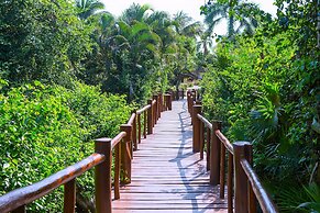 Family Selection At Grand Palladium Kantenah Resort & Spa - All Inclus