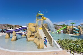 Family Selection At Grand Palladium Kantenah Resort & Spa - All Inclus