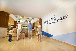 Family Selection At Grand Palladium Kantenah Resort & Spa - All Inclus