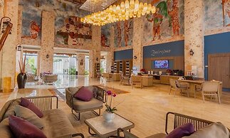 Family Selection At Grand Palladium Kantenah Resort & Spa - All Inclus