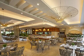 Family Selection At Grand Palladium Kantenah Resort & Spa - All Inclus