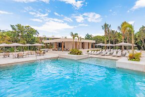 Family Selection At Grand Palladium Kantenah Resort & Spa - All Inclus