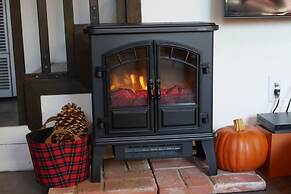 Bill Big Bear Bunkhouse