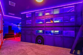 Storey Lake Pool Villa 2864