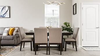 7BR Serene Home Close to Disney, Private Pool, Spa