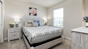 7BR Serene Home Close to Disney, Private Pool, Spa