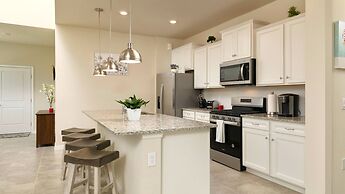 7BR Serene Home Close to Disney, Private Pool, Spa