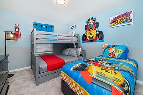 30% Off! Spacious 5BR Home Near Disney, Gameroom