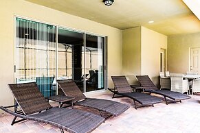 Special Rate Spacious Home With Private Pool!