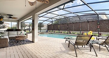 Fantastic 6br Villa Private Pool Spa Near Disney