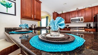 Windsor Hills Cozy Home Pool/spa 2 Mile to Disney