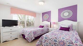 Windsor Hills Cozy Home Pool/spa 2 Mile to Disney