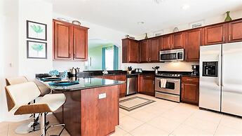 Windsor Hills Cozy Home Pool/spa 2 Mile to Disney