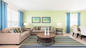 Windsor Hills Cozy Home Pool/spa 2 Mile to Disney