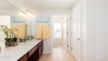 Windsor Hills Cozy Home Pool/spa 2 Mile to Disney