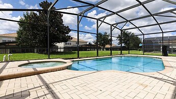 Windsor Hills Cozy Home Pool/spa 2 Mile to Disney