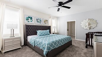 Resort-style Living Near Disney With Pool & Theate