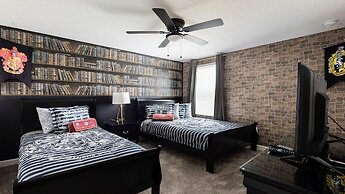 Resort-style Living Near Disney With Pool & Theate