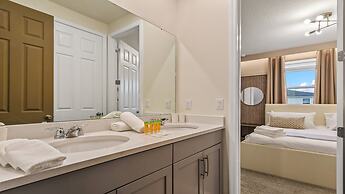 Family-friendly Oasis With Resort Amenities