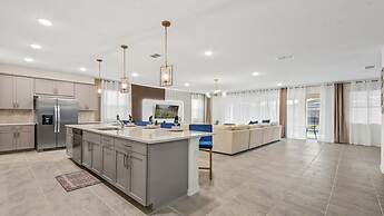 Family-friendly Oasis With Resort Amenities