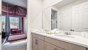 Family-friendly Oasis With Resort Amenities