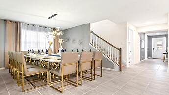 Family-friendly Oasis With Resort Amenities