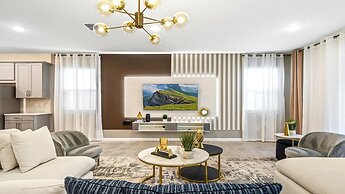 Family-friendly Oasis With Resort Amenities