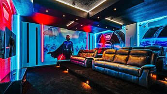 Family-friendly Oasis With Resort Amenities