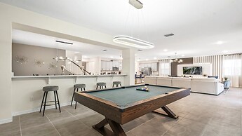 Family-friendly Oasis With Resort Amenities