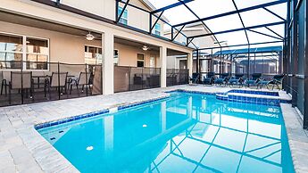 Family Oasis: Pool, Themed Rooms & Resort Access