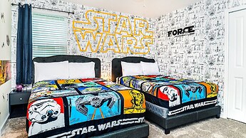 Family Oasis: Pool, Themed Rooms & Resort Access