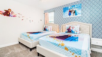 Family Oasis: Pool, Themed Rooms & Resort Access