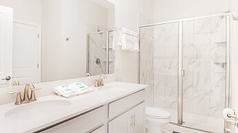 Family Oasis: Pool, Themed Rooms & Resort Access