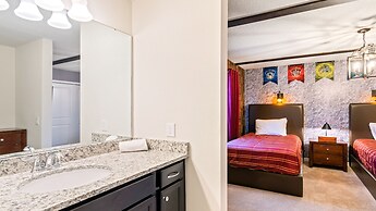 Opulent Retreat With Private Pool Near Disney