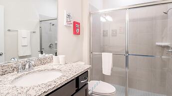 Opulent Retreat With Private Pool Near Disney