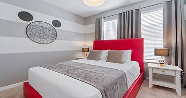 Opulent Retreat With Private Pool Near Disney