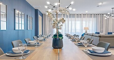 Opulent Retreat With Private Pool Near Disney