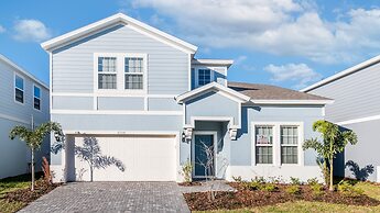 Opulent Retreat With Private Pool Near Disney