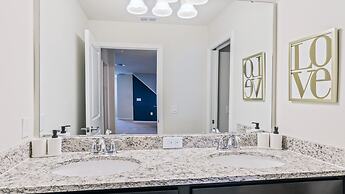 Opulent Retreat With Private Pool Near Disney