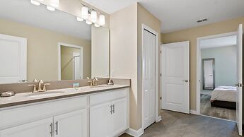 Resort Access Perfect 4 Families Near Theme Parks