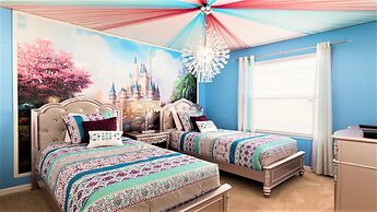 Exclusive Windsor Home Near Theme Parks