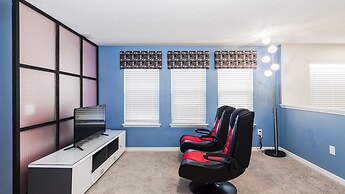 Exclusive Windsor Home Near Theme Parks