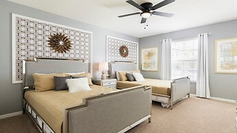 Exclusive Windsor Home Near Theme Parks