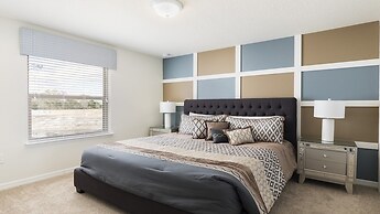 Exclusive Windsor Home Near Theme Parks