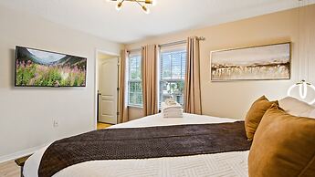 Beautiful Villa With Pool in Windsor Resort